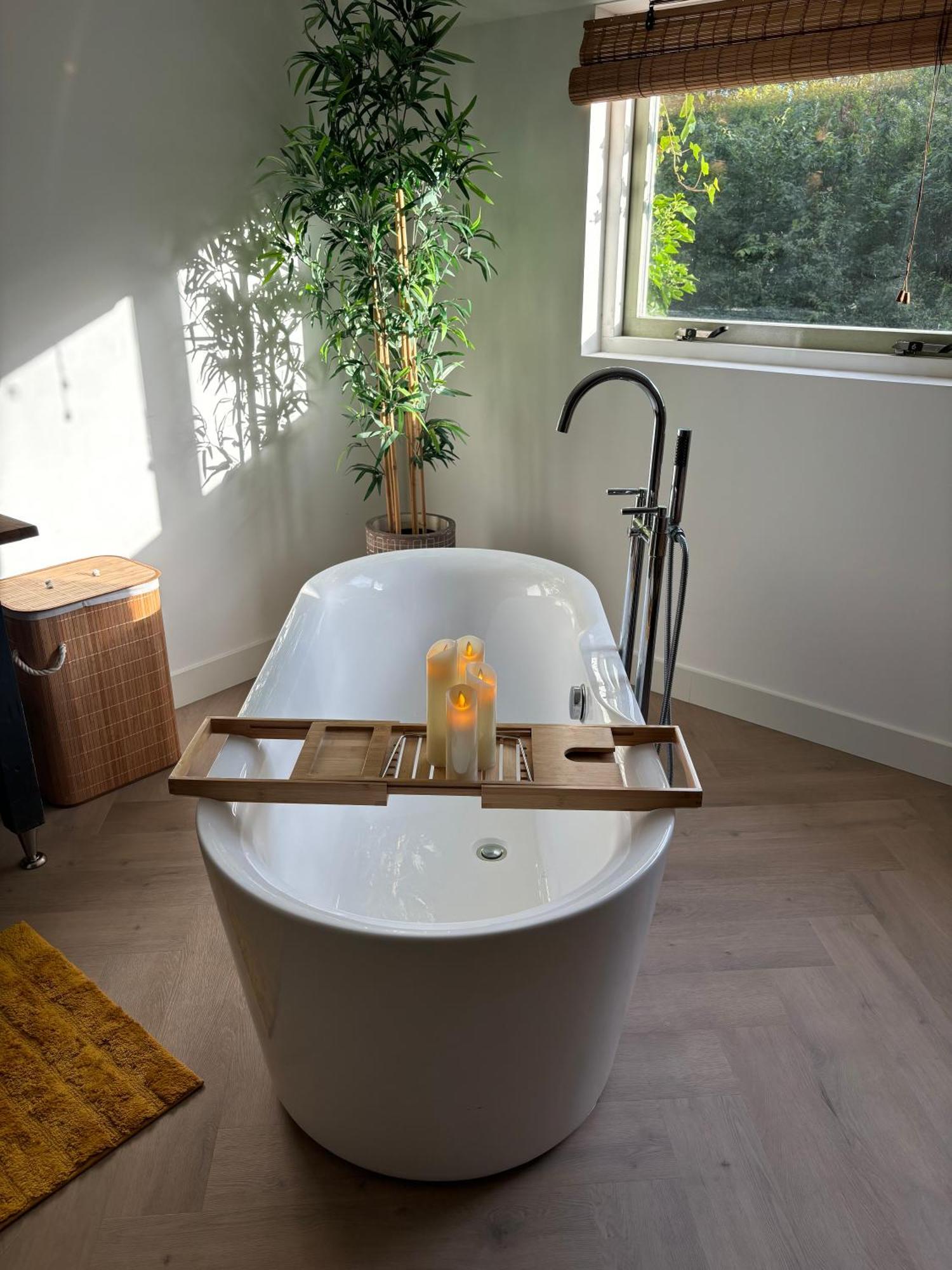 Bamboe Suite Bentveld Met Ligbad En Gratis Parkeren Luaran gambar